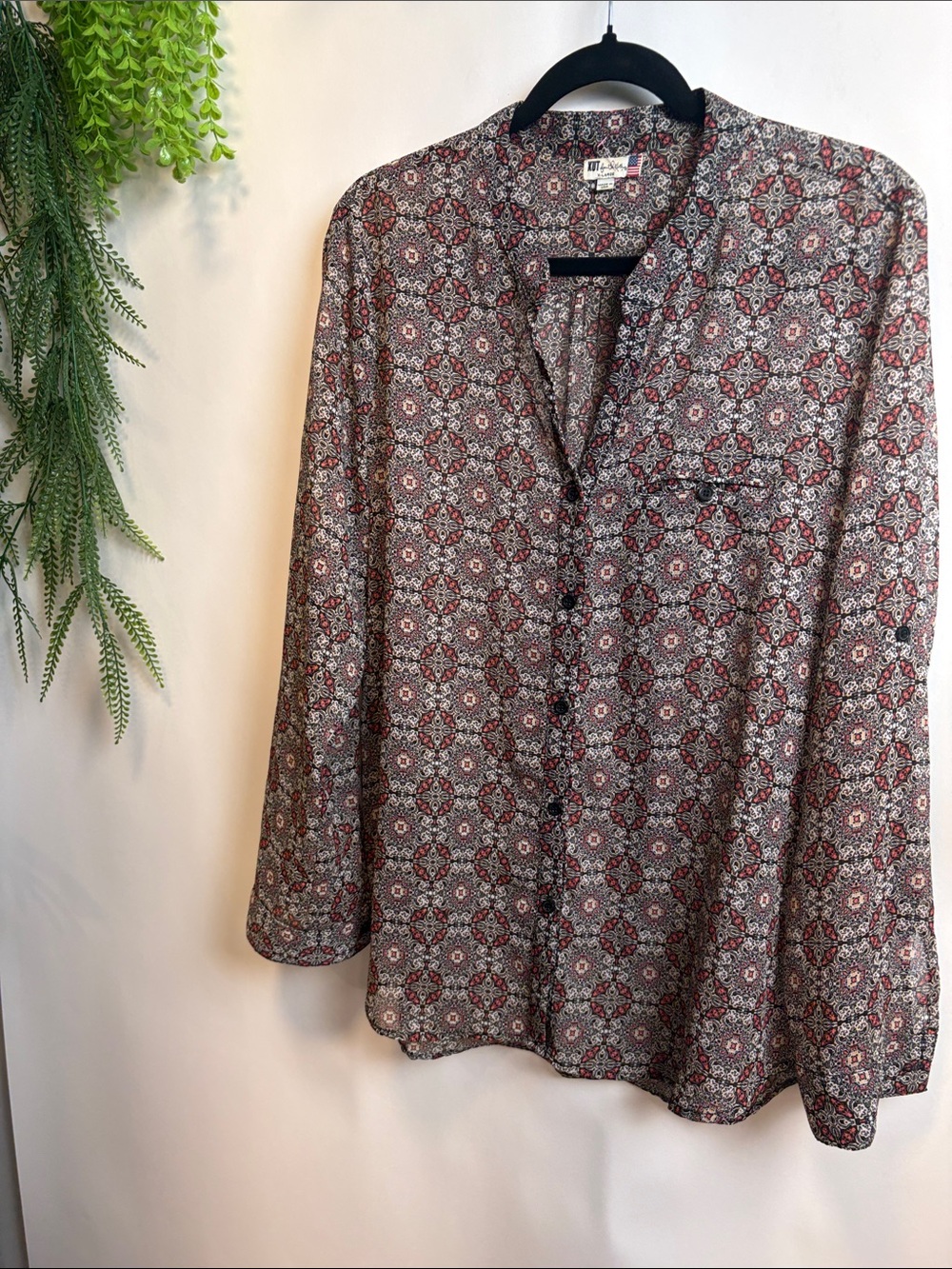 Kut from the Kloth Burgundy Black and Cream Medallion Print Shirt